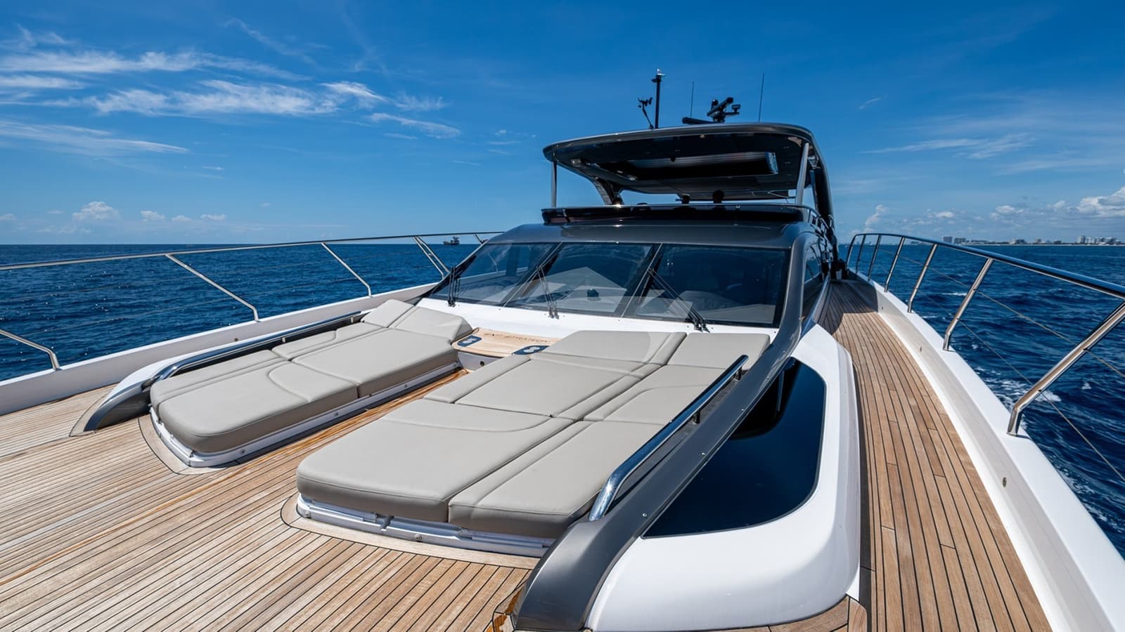 R&R, photo from the yacht portfolio 25