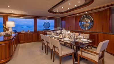 dining salon