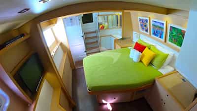 Master aft queen suite