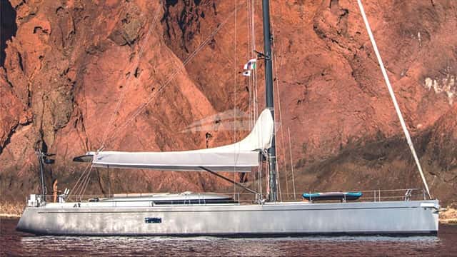 LA LOEVIE yacht charter photo 3