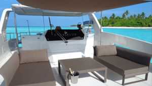 Flybridge Lounge