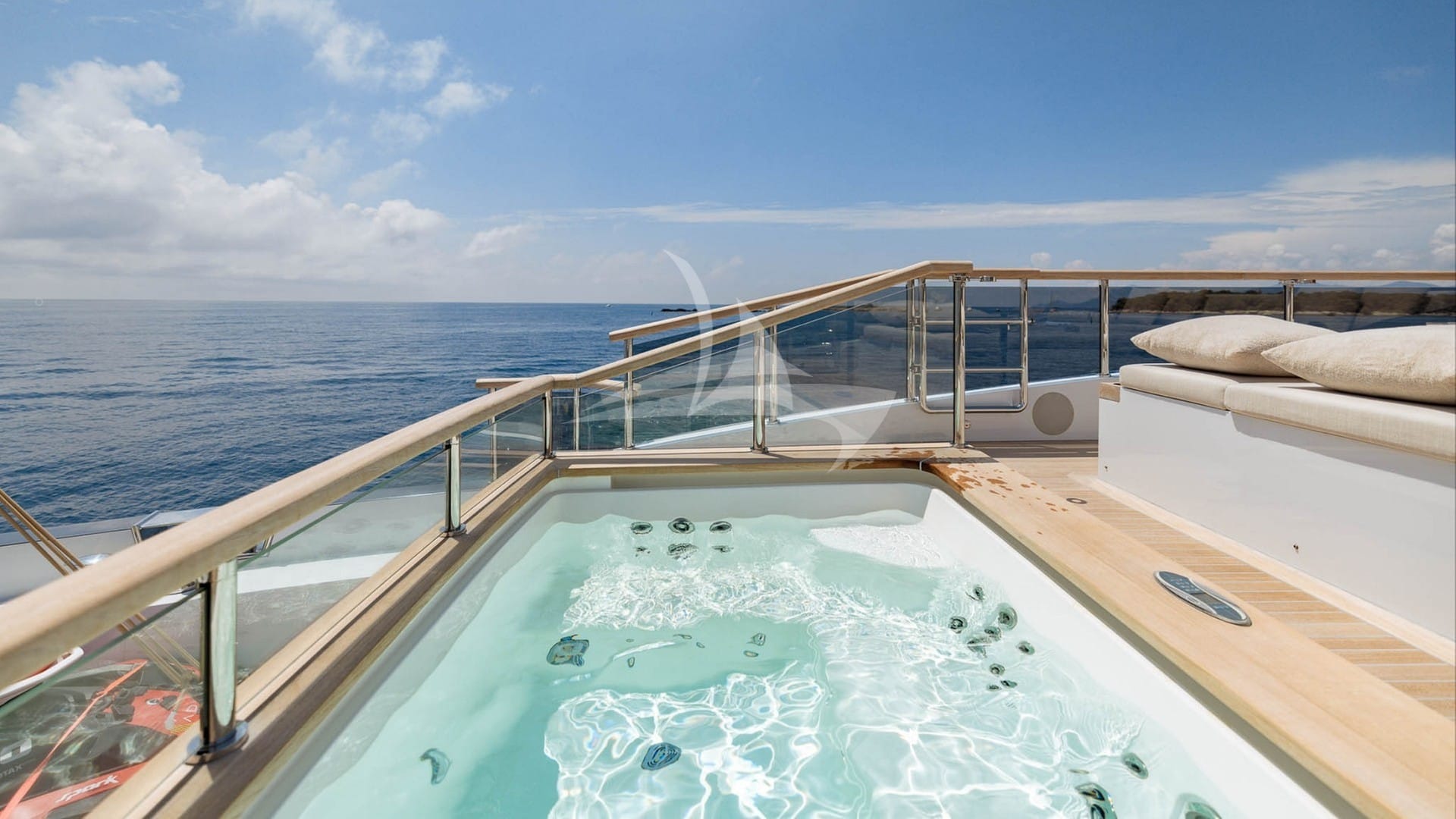 Deck Jacuzzi