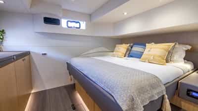 Guest queen suite
