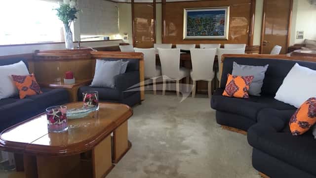 B3 yacht charter photo 4