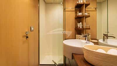 Guest Bathroom 2