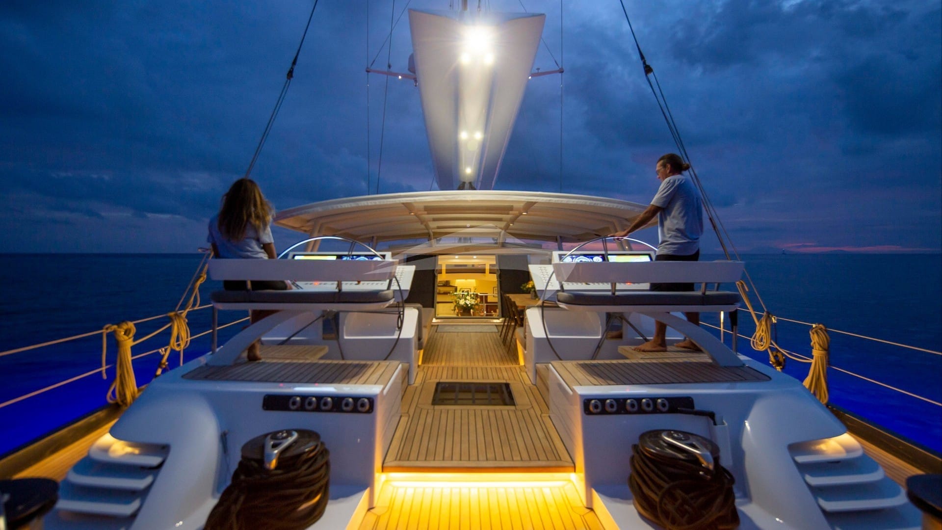 RADIANCE dual helms with excellent visability