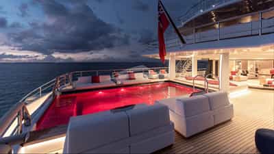 Aft deck pool