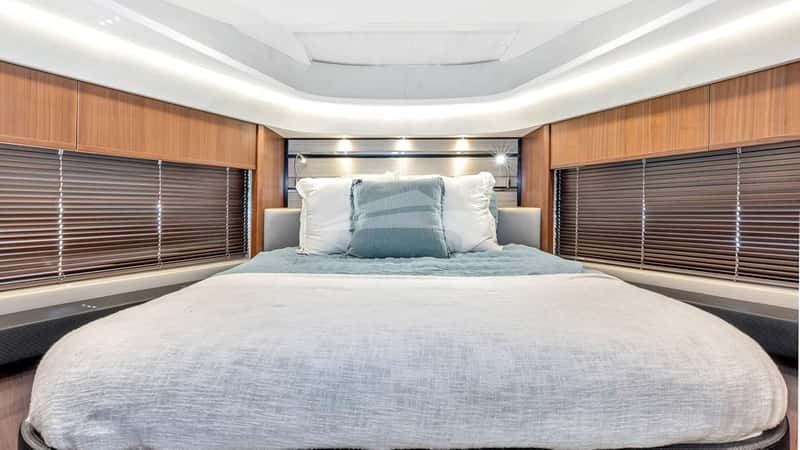 SNOWBIRD 23m motor yacht charter, photo 7