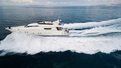 motor yacht Vento external 03