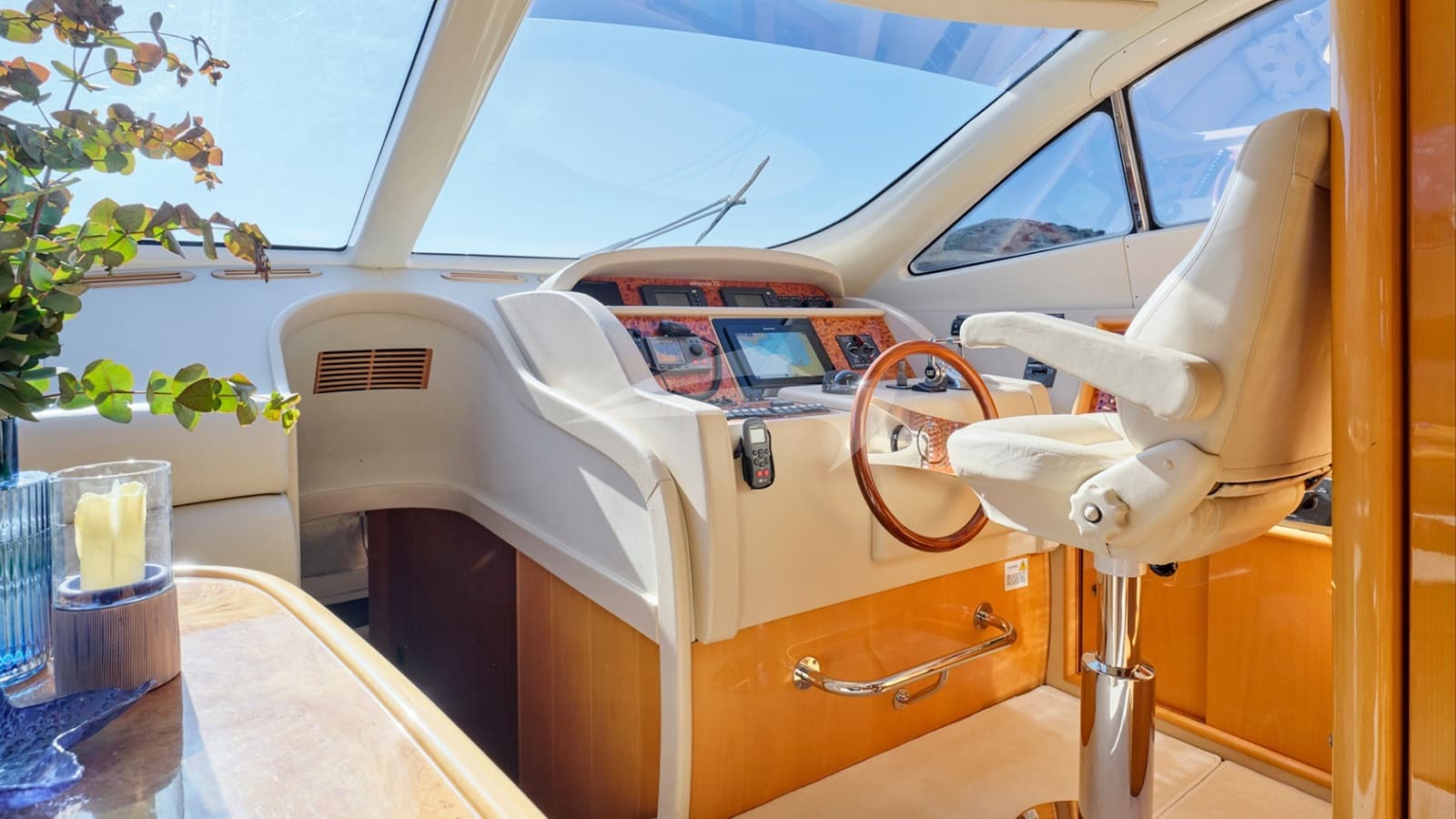 LADY L, photo from the yacht portfolio 19