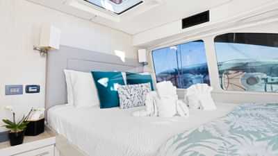 Maindeck master suite