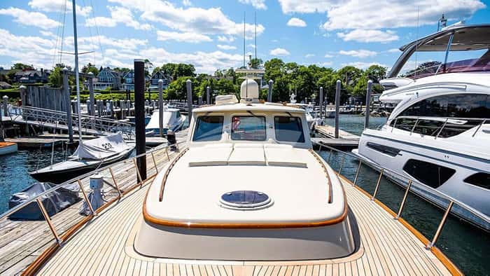 GEM 20m motor yacht charter, photo 4