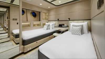 Starboard twin cabin