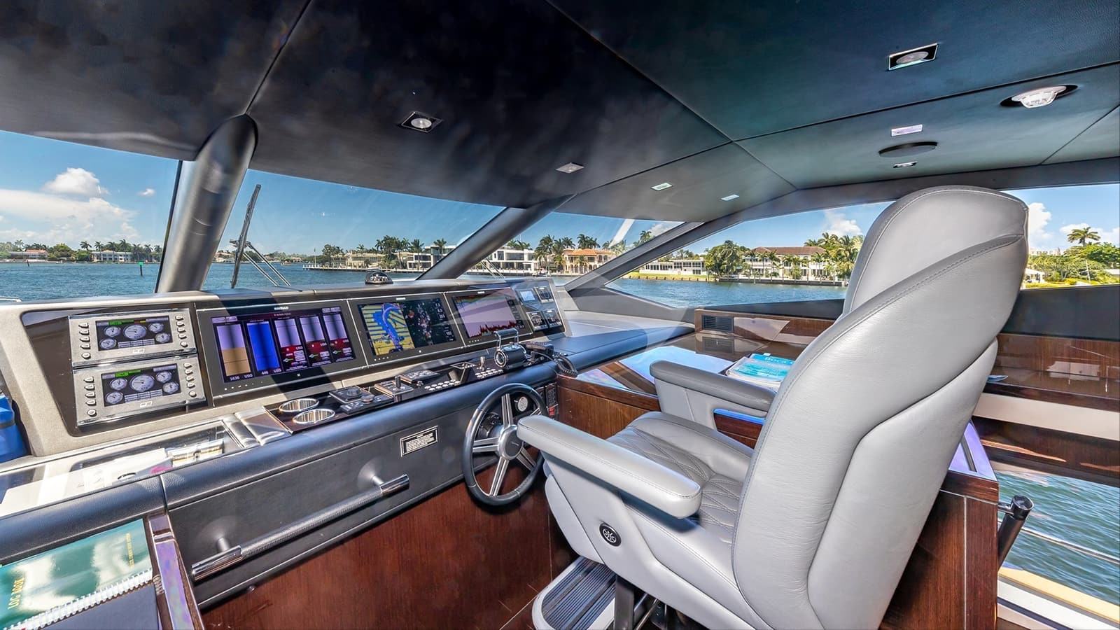 MIRRACLE, photo from the yacht portfolio 26