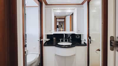 Twin Cabin Bathroom