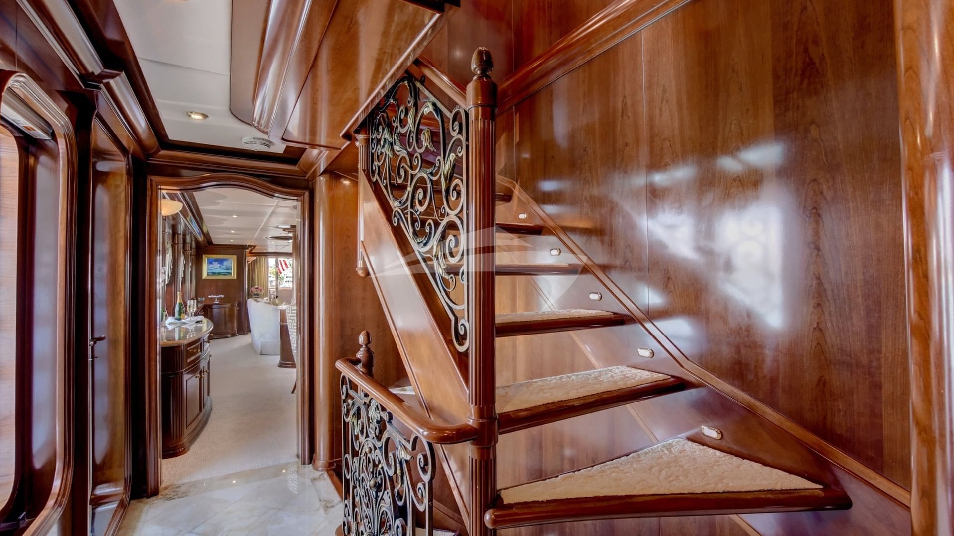 Stairway to skylounge