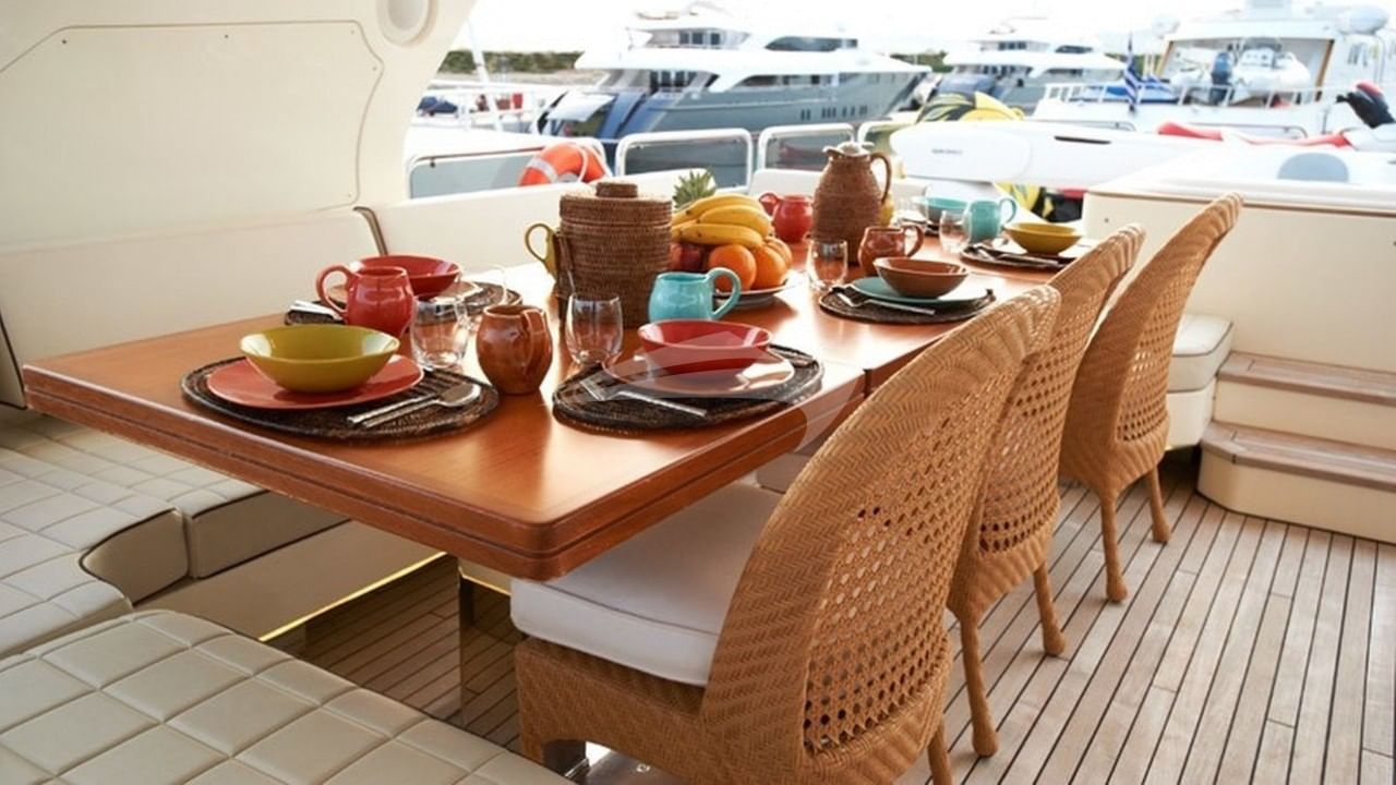 Deck Dining