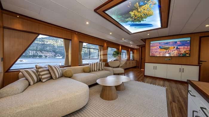 LILA TRAWLER 26m motor yacht charter, photo 2