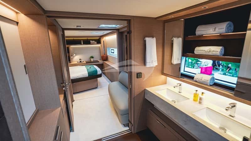C'EST LA VIE 20m motor yacht charter, photo 8