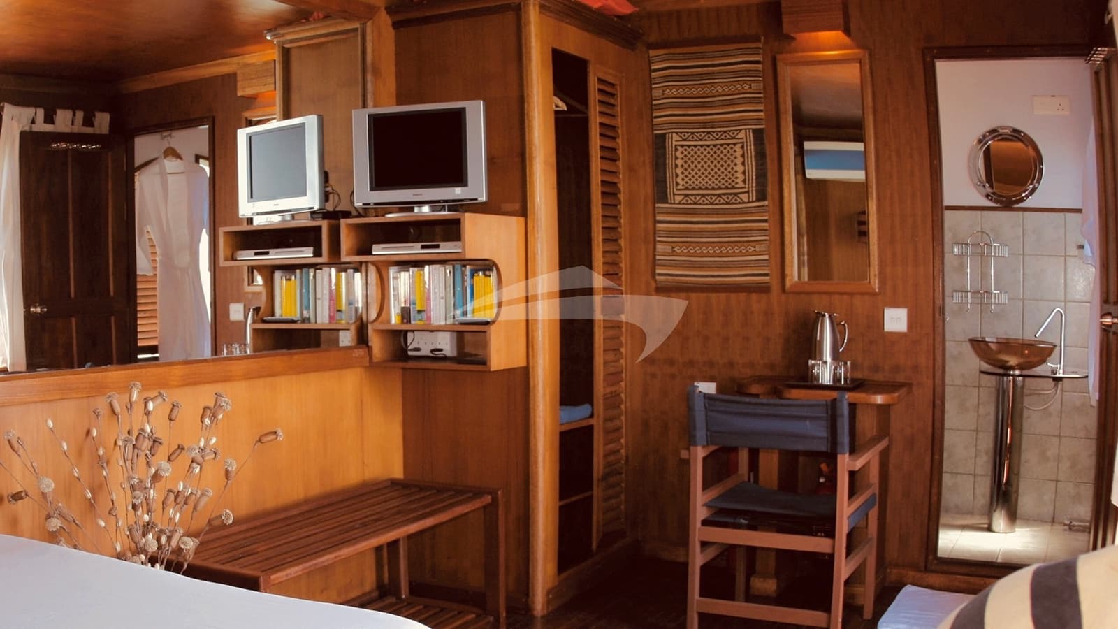 DHONI STELLA, photo from the yacht portfolio 18