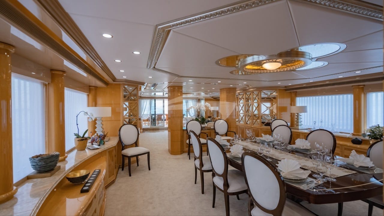 Main deck saloon dining