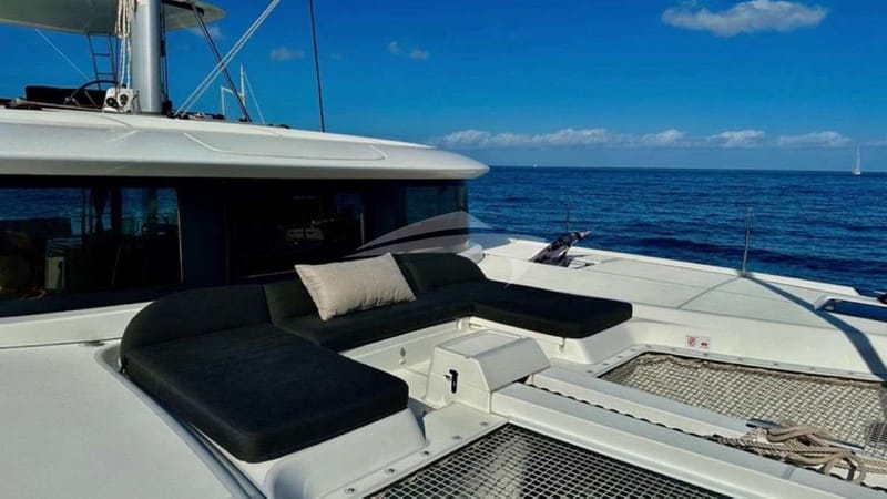 Foredeck area