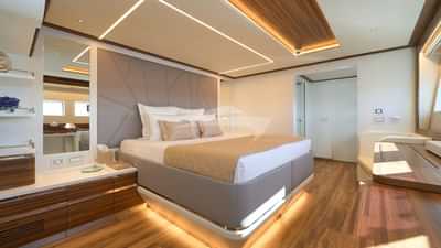 ATRAVERSIA main cabin