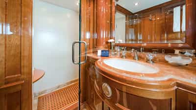 Double Cabin Bathroom