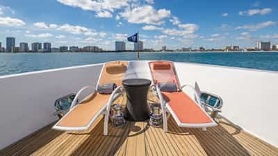 Bow sun loungers