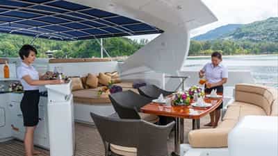 Top Deck Dining