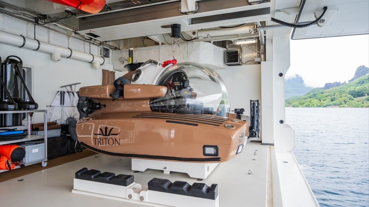 Triton submarine (package available)