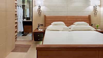 Guest cabin