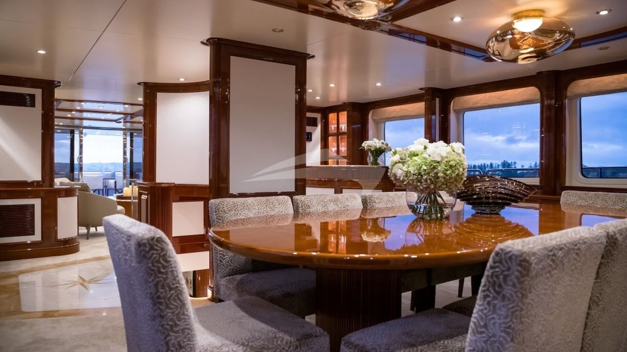 Fine dining in main saloon