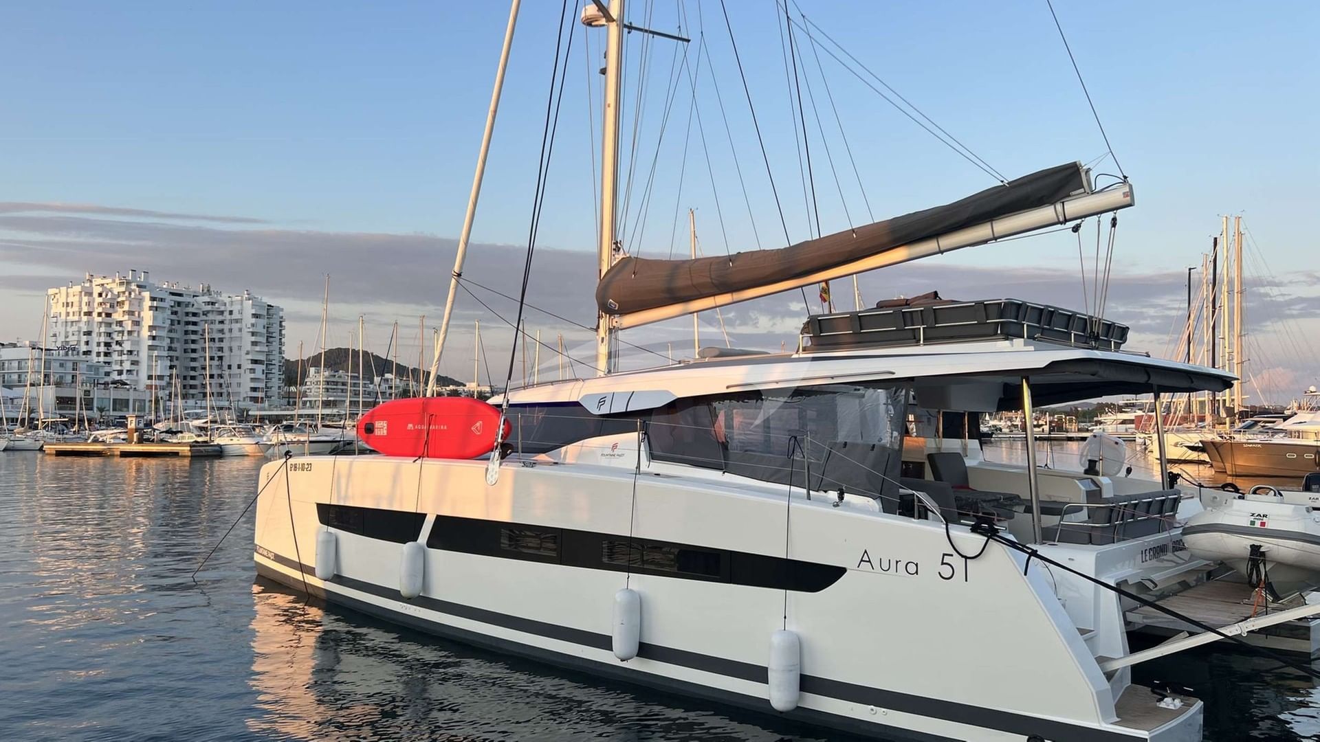 Streamline Aura 51 model