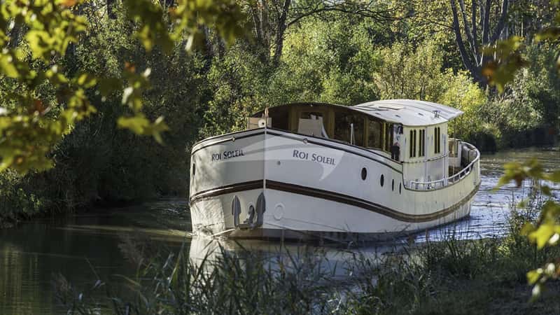 ROI SOLEIL 30m motor yacht charter, photo 3