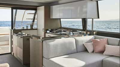Bazinga Prestige 690 Galley