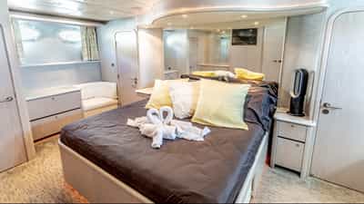 Master king suite