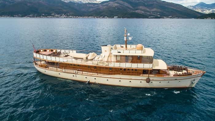 OVER THE RAINBOW 35m motor yacht charter, photo 3