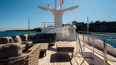 Top Deck