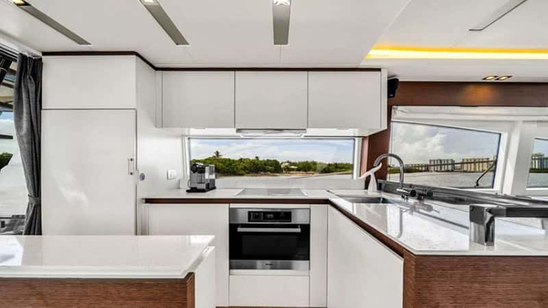 OCEANA 23m motor yacht charter, photo 8