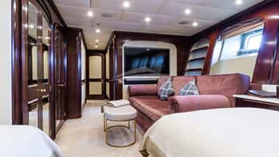 Lower deck twin