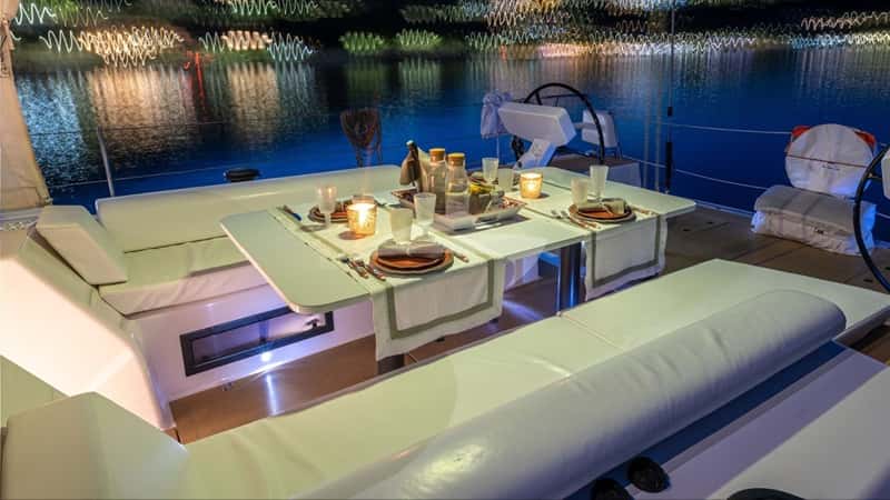 PURA FOLLIA 19m sailing yacht charter, photo 9