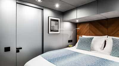 Guest cabin