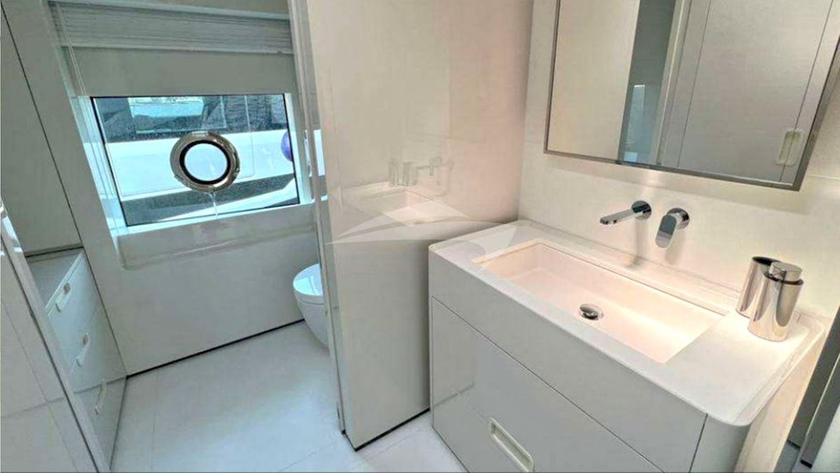 Master Bathroom Master Bathroom