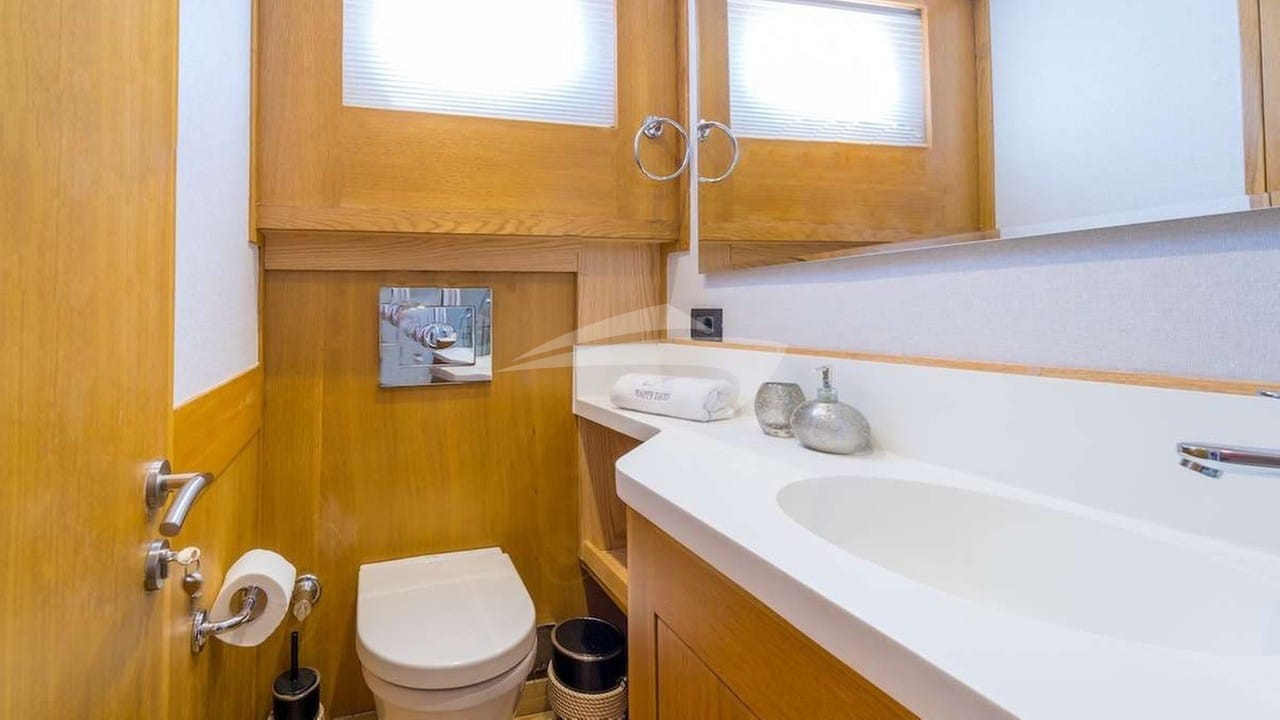 Cabin Bathroom