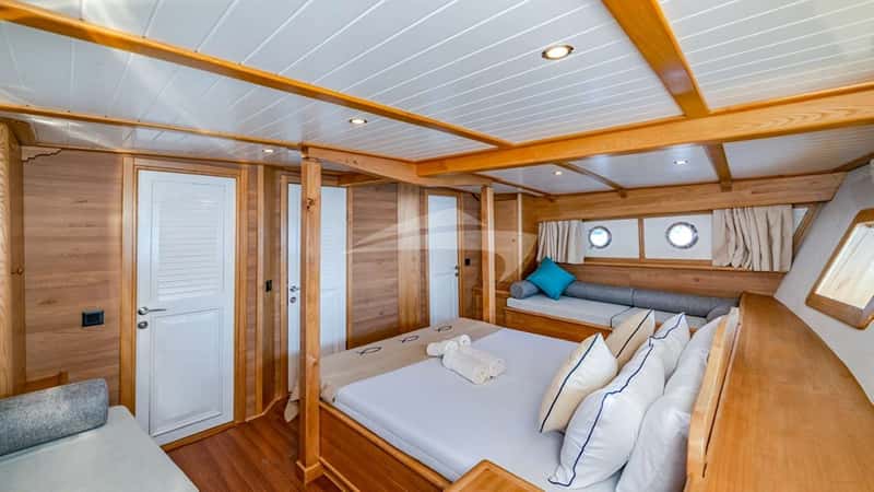 AMAZON SOLO 28m motor yacht charter, photo 7