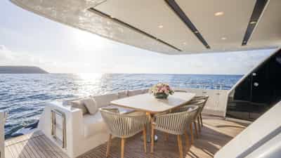 Main deck aft dining