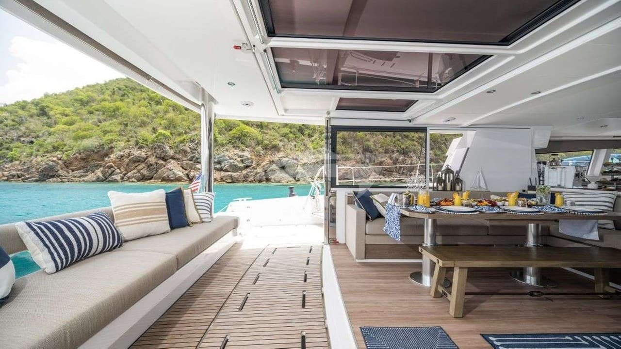 SUN DAZE, photo from the yacht portfolio 12