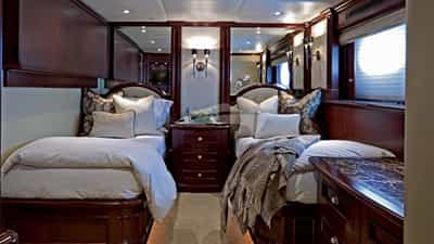 Guest cabin