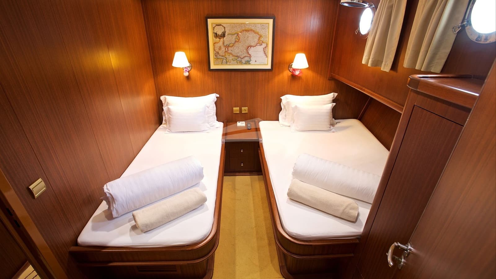 QUEEN OF ADRIATIC, photo from the yacht portfolio 19